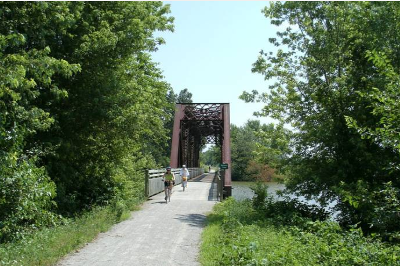 A pedestrian bridge on the Katy Trail